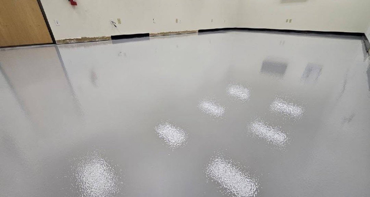 Solid Color floor laid by AMR Concrete Coatings